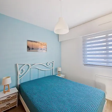 2 Pieces Renove Vue Mer, Proche Centre - Fr-1-331-84 Apartament *